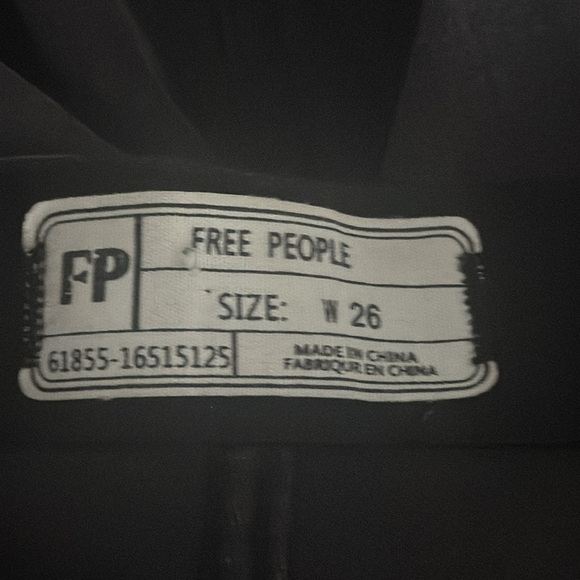 We The Free Penny Pull-On Flare
Jeans Denim People Black Wash Flare Pants Sz 26 - Picture 10 of 10